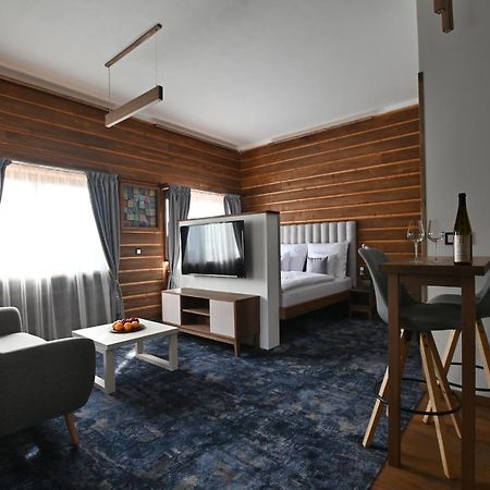 Apartmány Spessart Chomutov Esterno foto