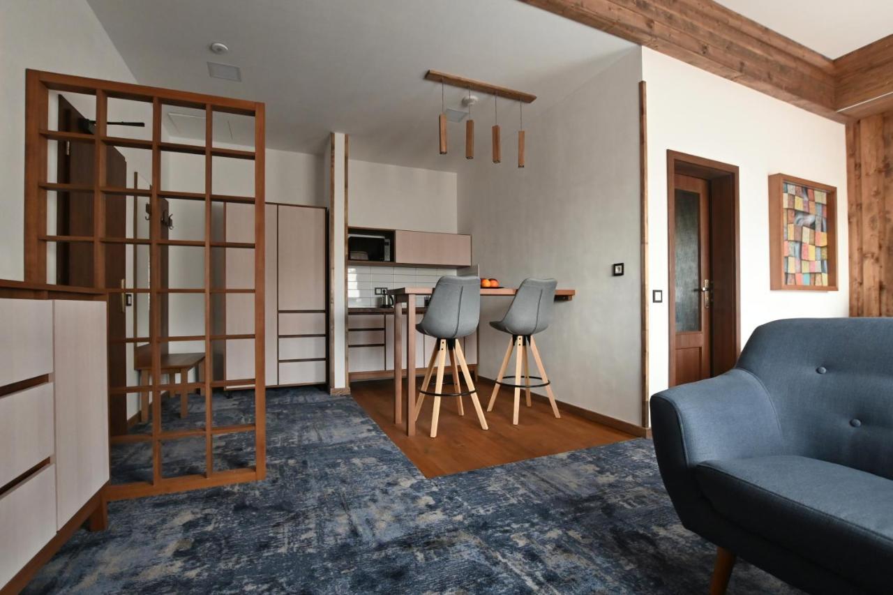 Apartmány Spessart Chomutov Esterno foto