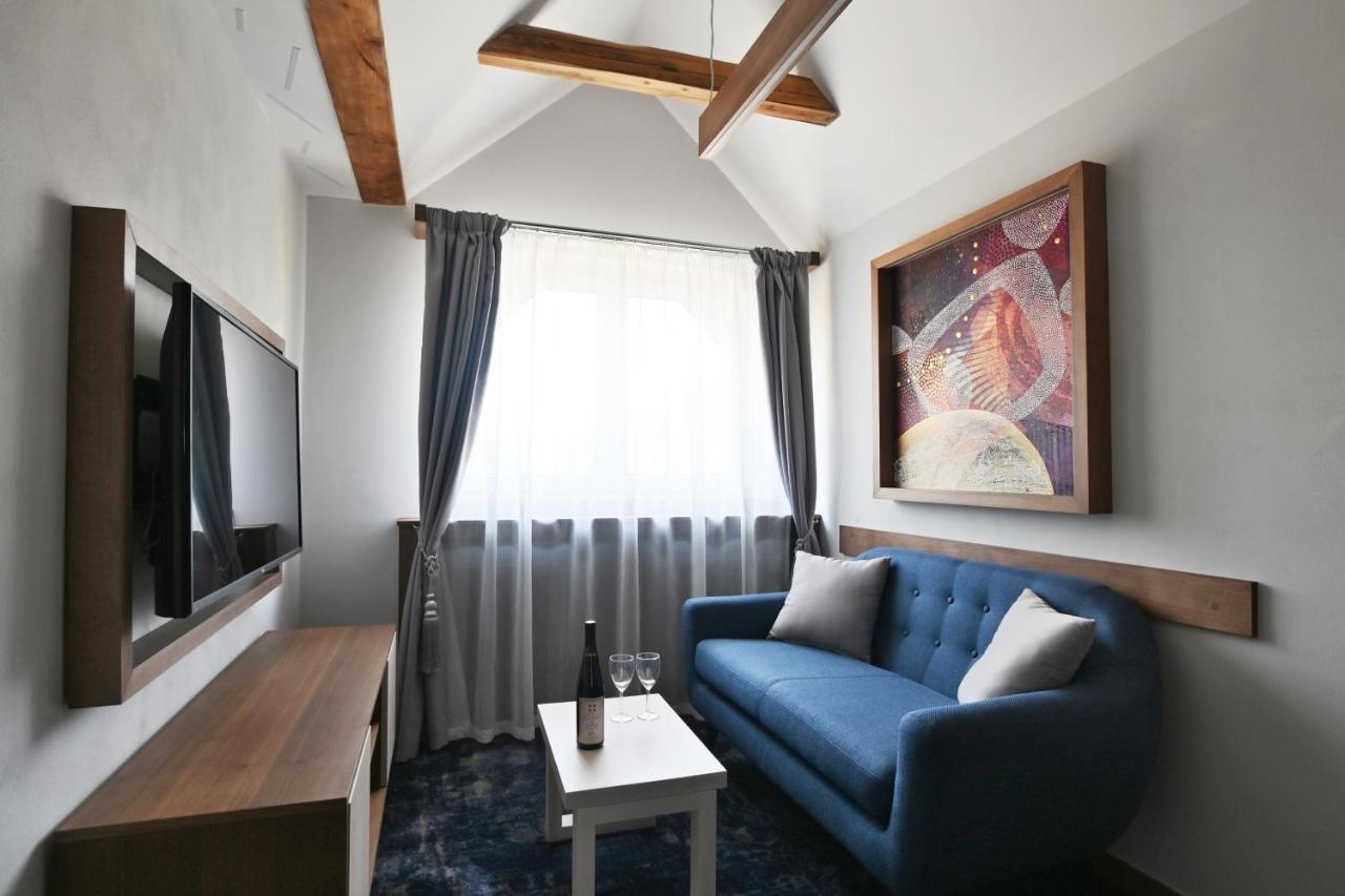 Apartmány Spessart Chomutov Esterno foto